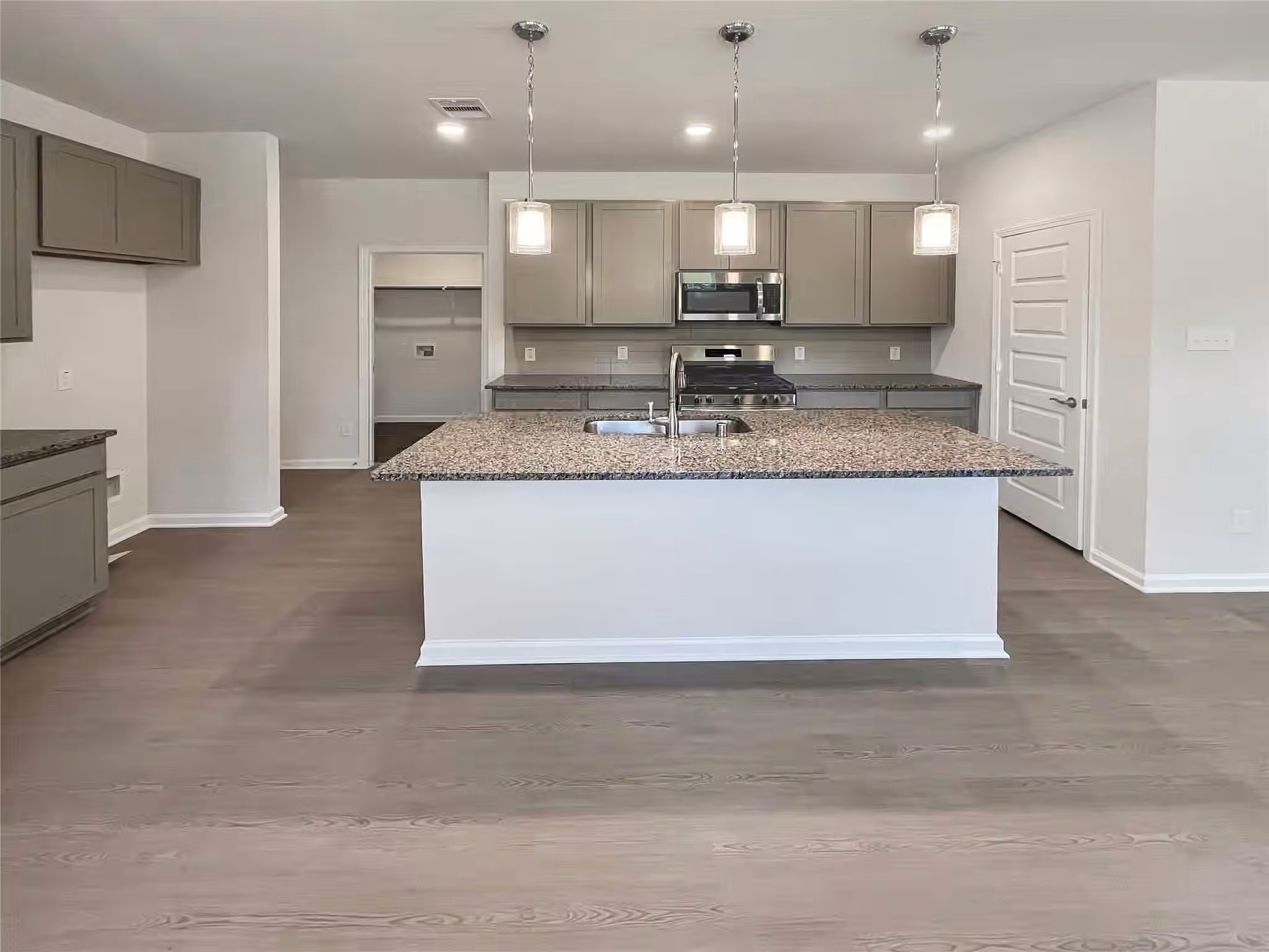 Photo 4 of 39506 Yellow Heron Way, Magnolia, TX