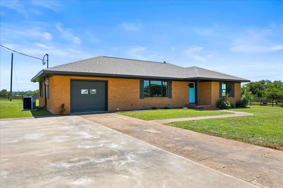 Photo 3 of 3053 Industrial Boulevard, Brenham, TX