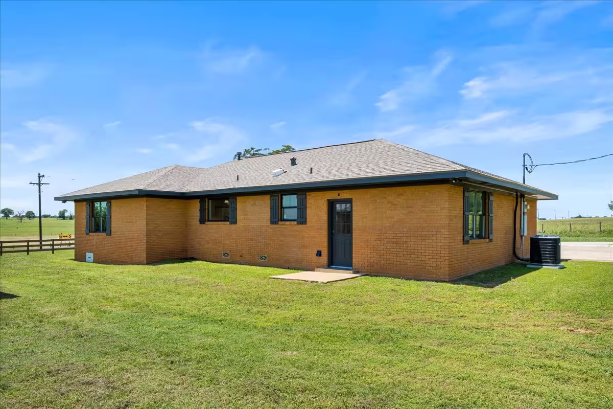 Photo 5 of 3053 Industrial Boulevard, Brenham, TX