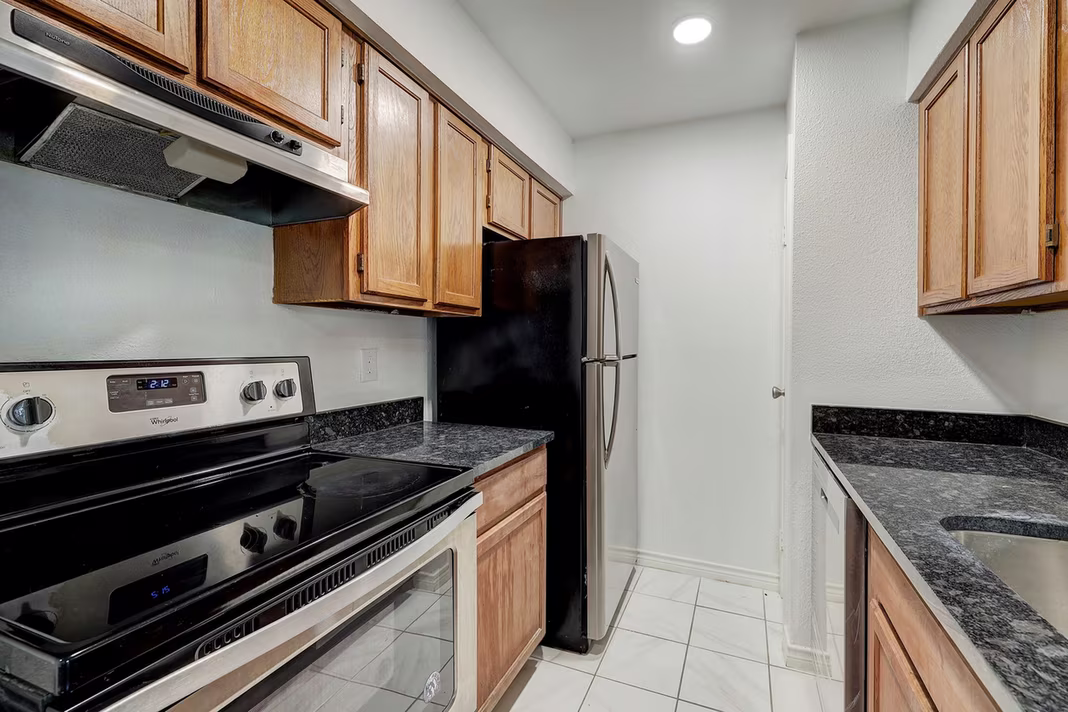 Photo 4 of 11201 Lynbrook Drive 3818, Houston, TX