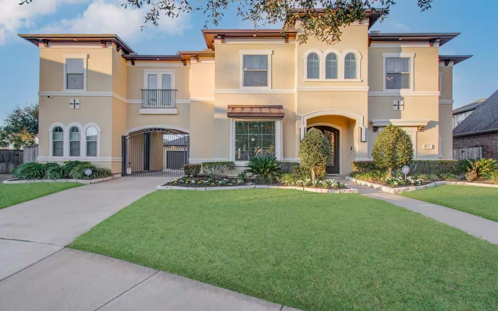 Photo 2 of 5226 Limestone Hill Lane, Sugar Land, TX