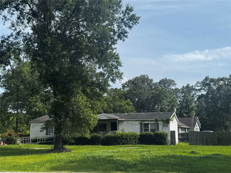 Photo 2 of 11403 Walraven Drive, Huffman, TX