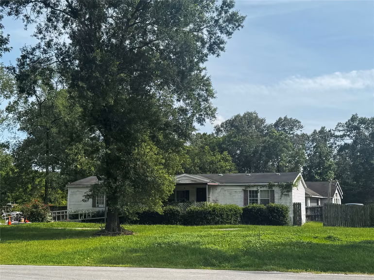 Photo 3 of 11403 Walraven Drive, Huffman, TX