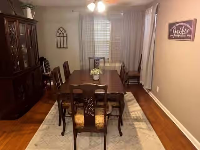 Photo 5 of 1909 11th Avenue, La Marque, TX