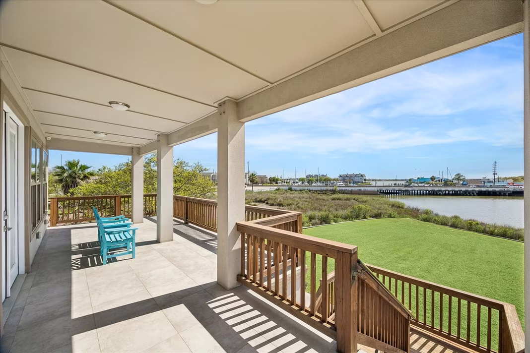 Photo 2 of 2001 Oceanview Drive, Seabrook, TX