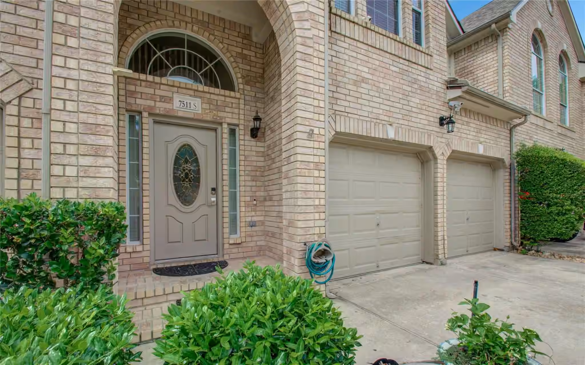 Photo 4 of 7511 S Linpar Court, Houston, TX