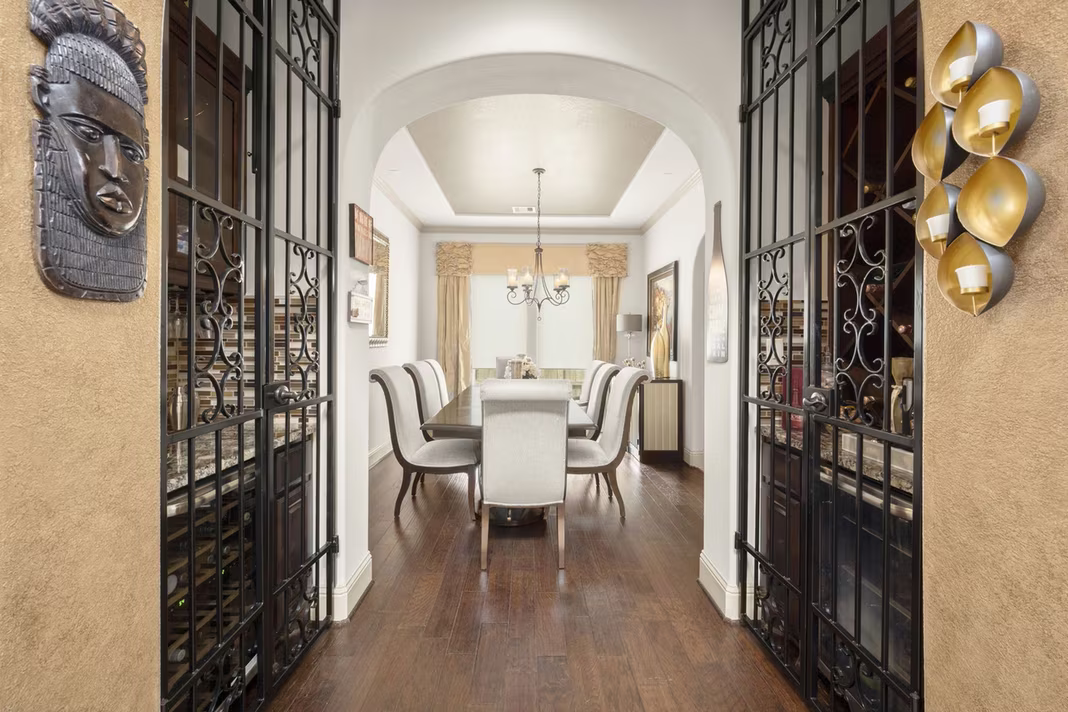 Photo 6 of 5103 Jackson Ponds Court, Sugar Land, TX