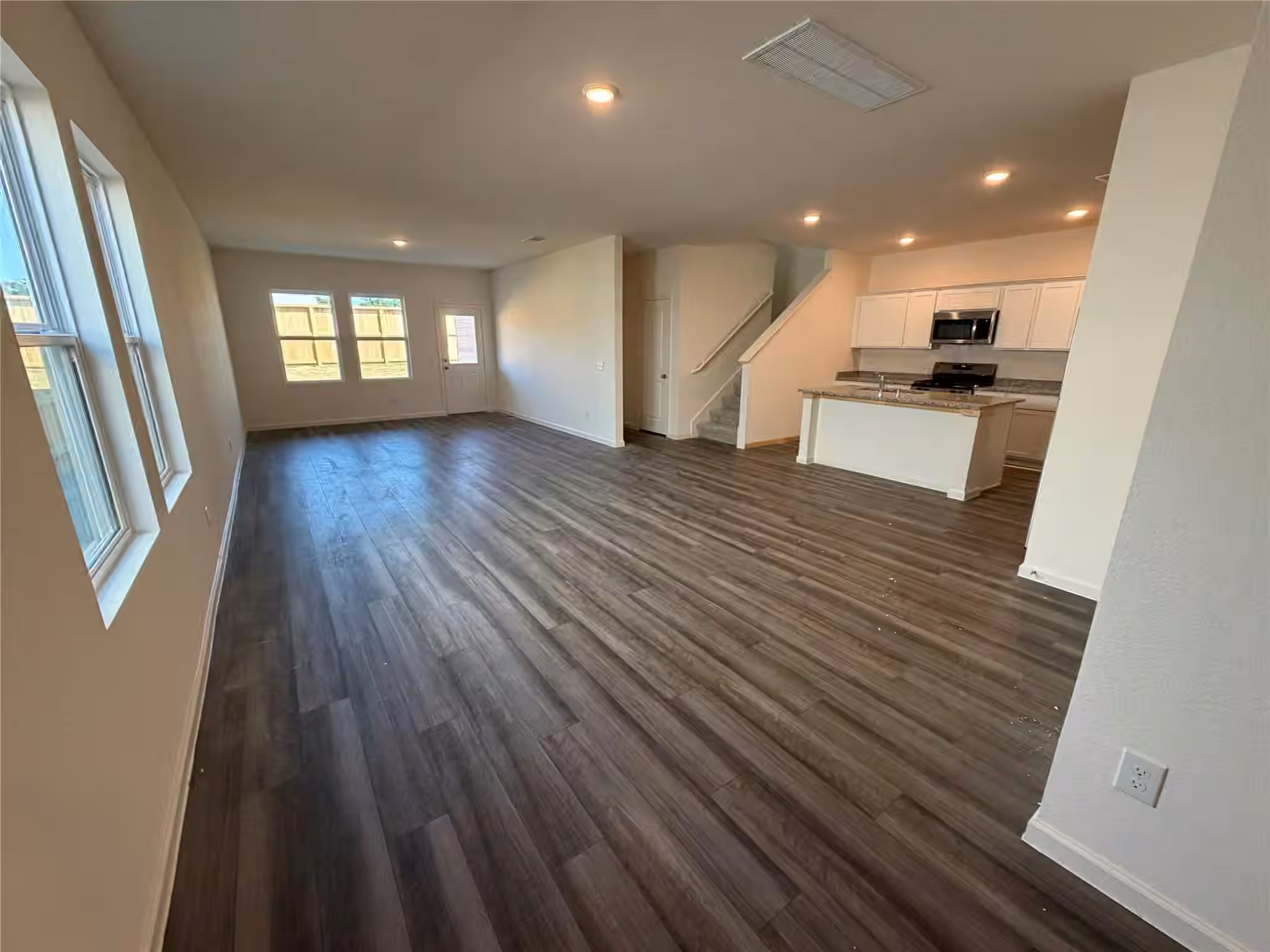 Photo 2 of 5918 Mercer Street, Conroe, TX