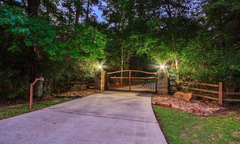 Photo 2 of 28913 Pleasant Forest, Magnolia, TX