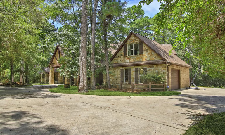 Photo 3 of 28913 Pleasant Forest, Magnolia, TX