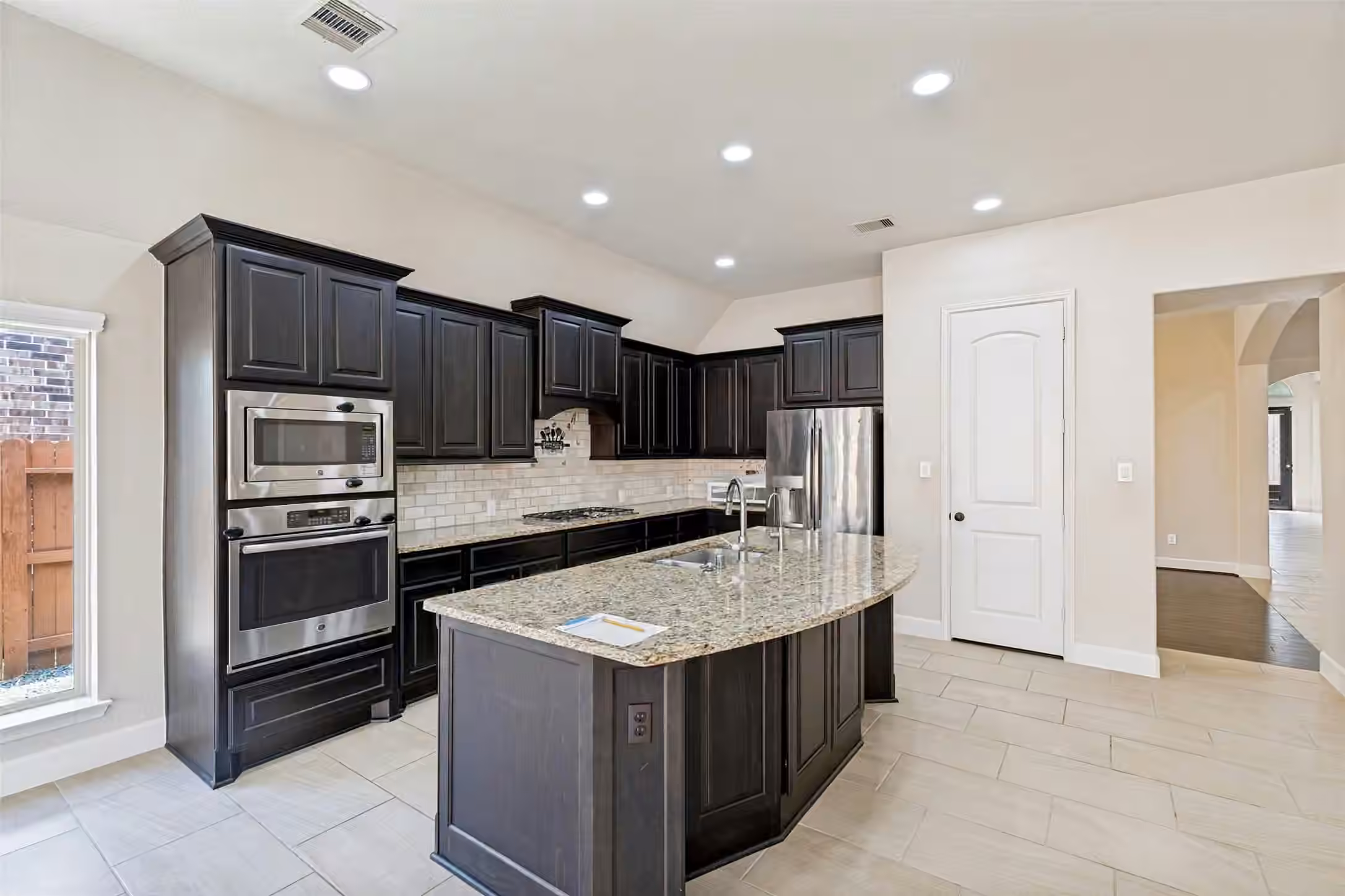 Photo 4 of 10822 Croftmore Drive, Richmond, TX