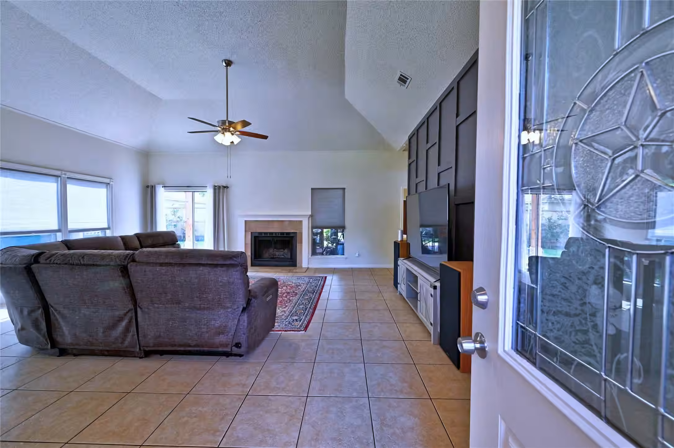 Photo 3 of 7407 Creekfield Drive, Spring, TX