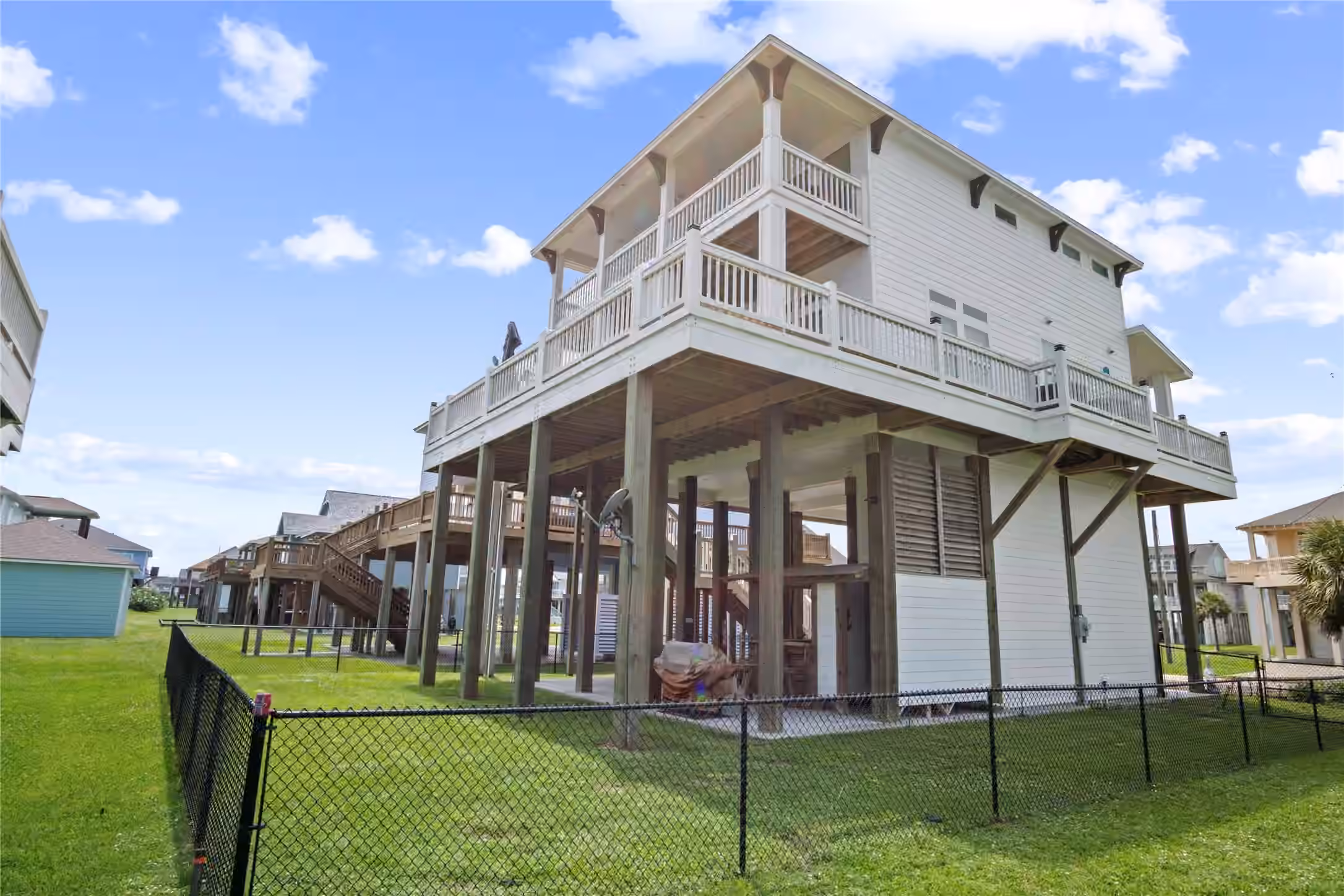 Photo 4 of 2630 Breaker Drive, Crystal Beach, TX