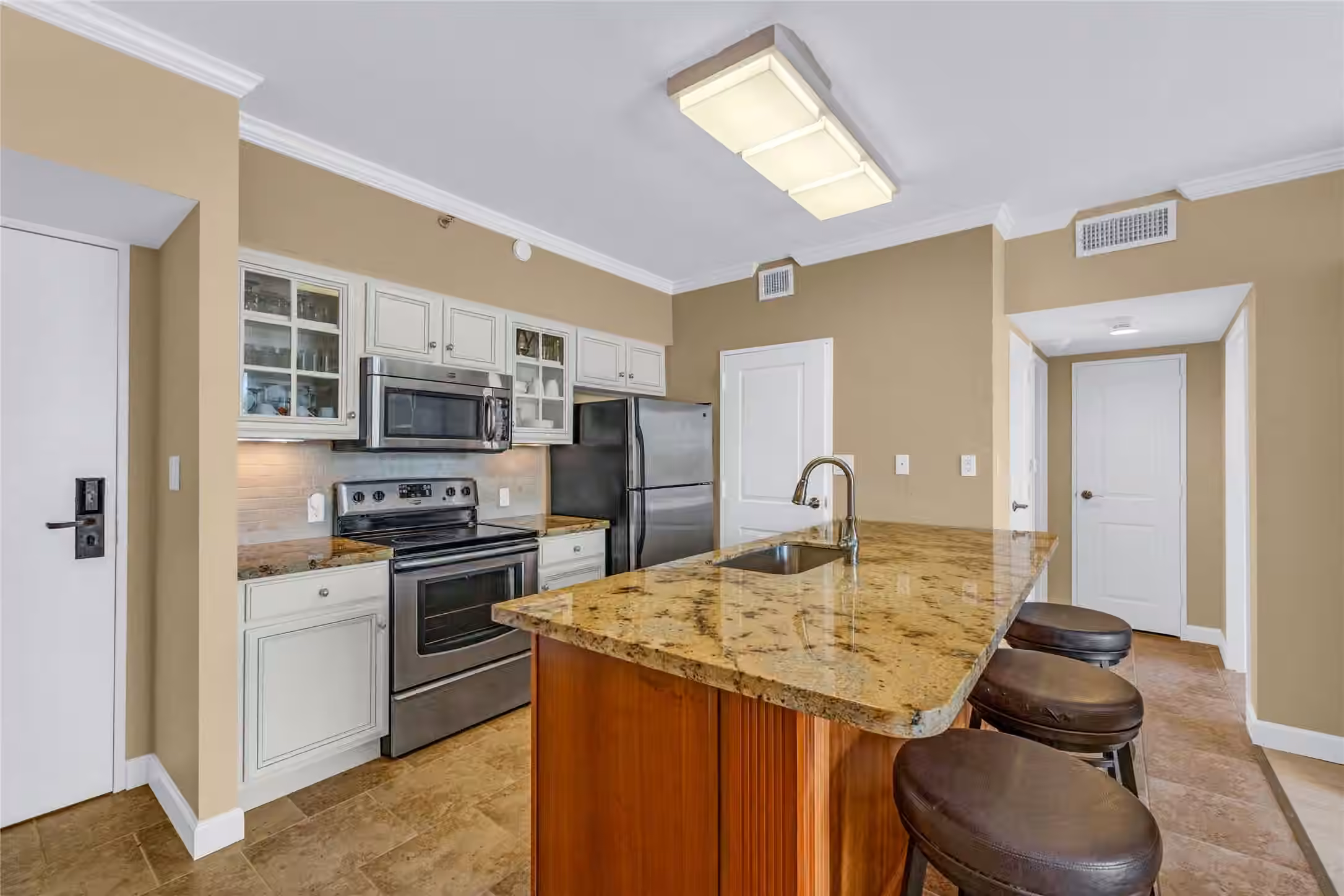 Photo 5 of 5220 Seawall Boulevard 332/333, Galveston, TX