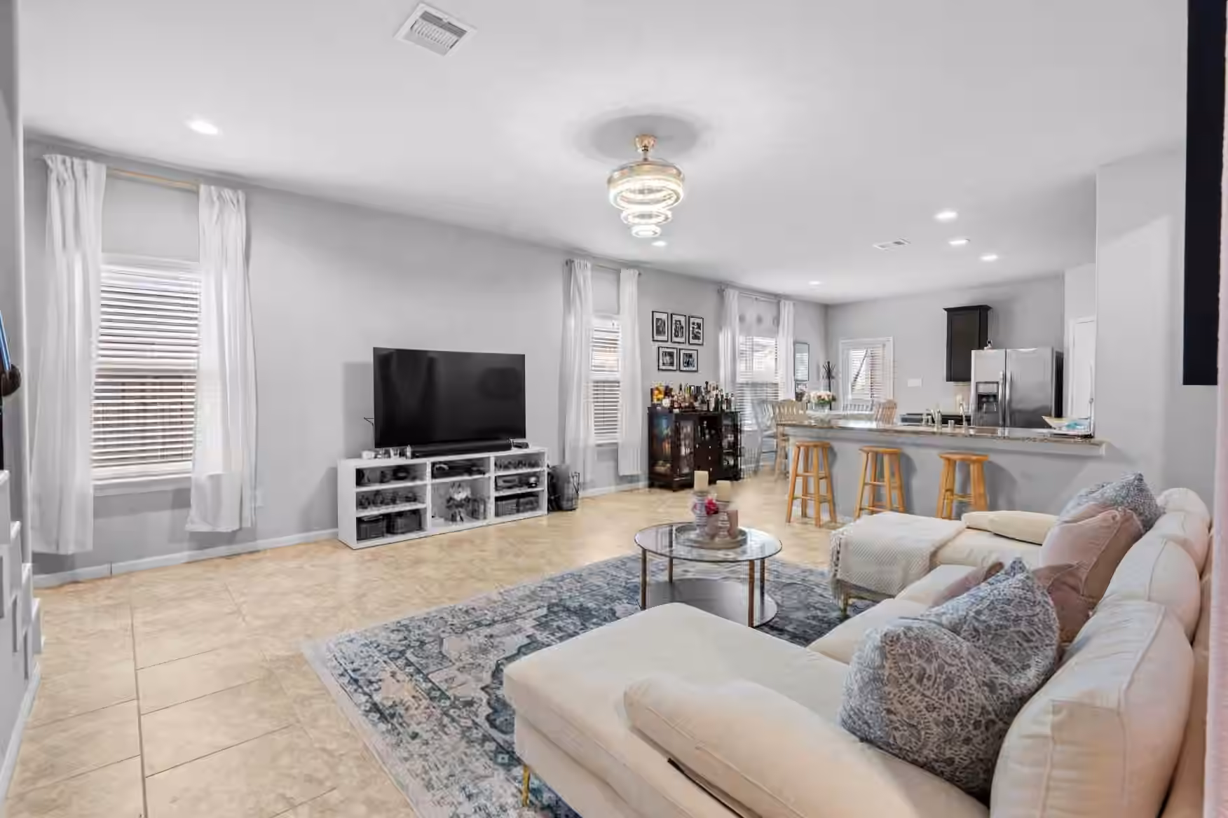 Photo 4 of 1412 Lake City Lane, Houston, TX