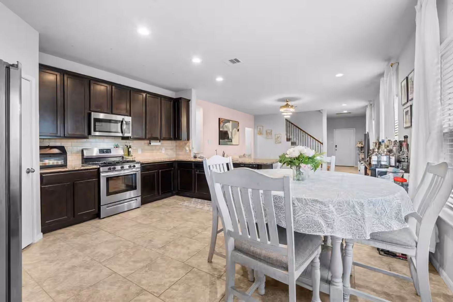 Photo 5 of 1412 Lake City Lane, Houston, TX