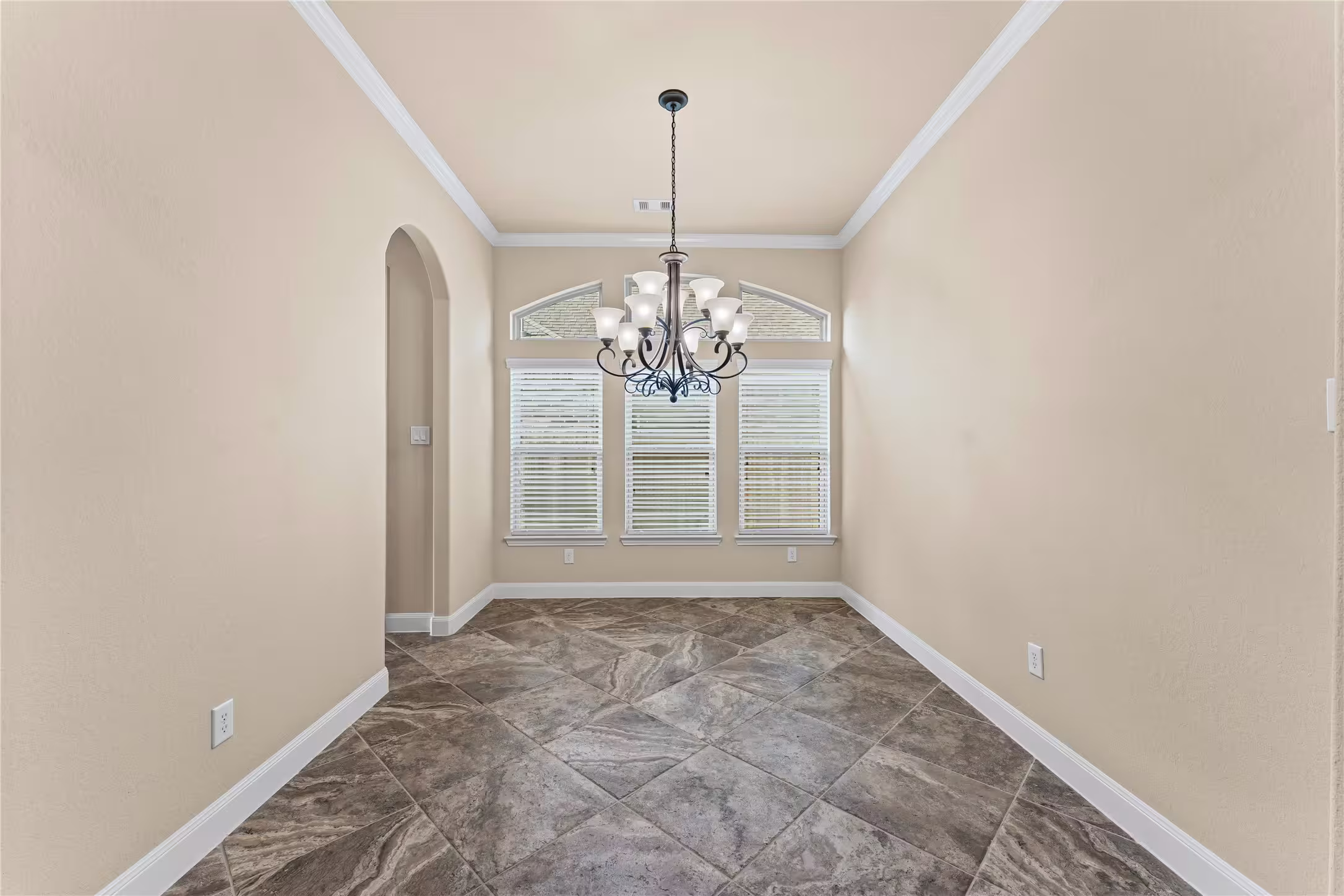 Photo 7 of 1515 Panorama View Lane, Pearland, TX