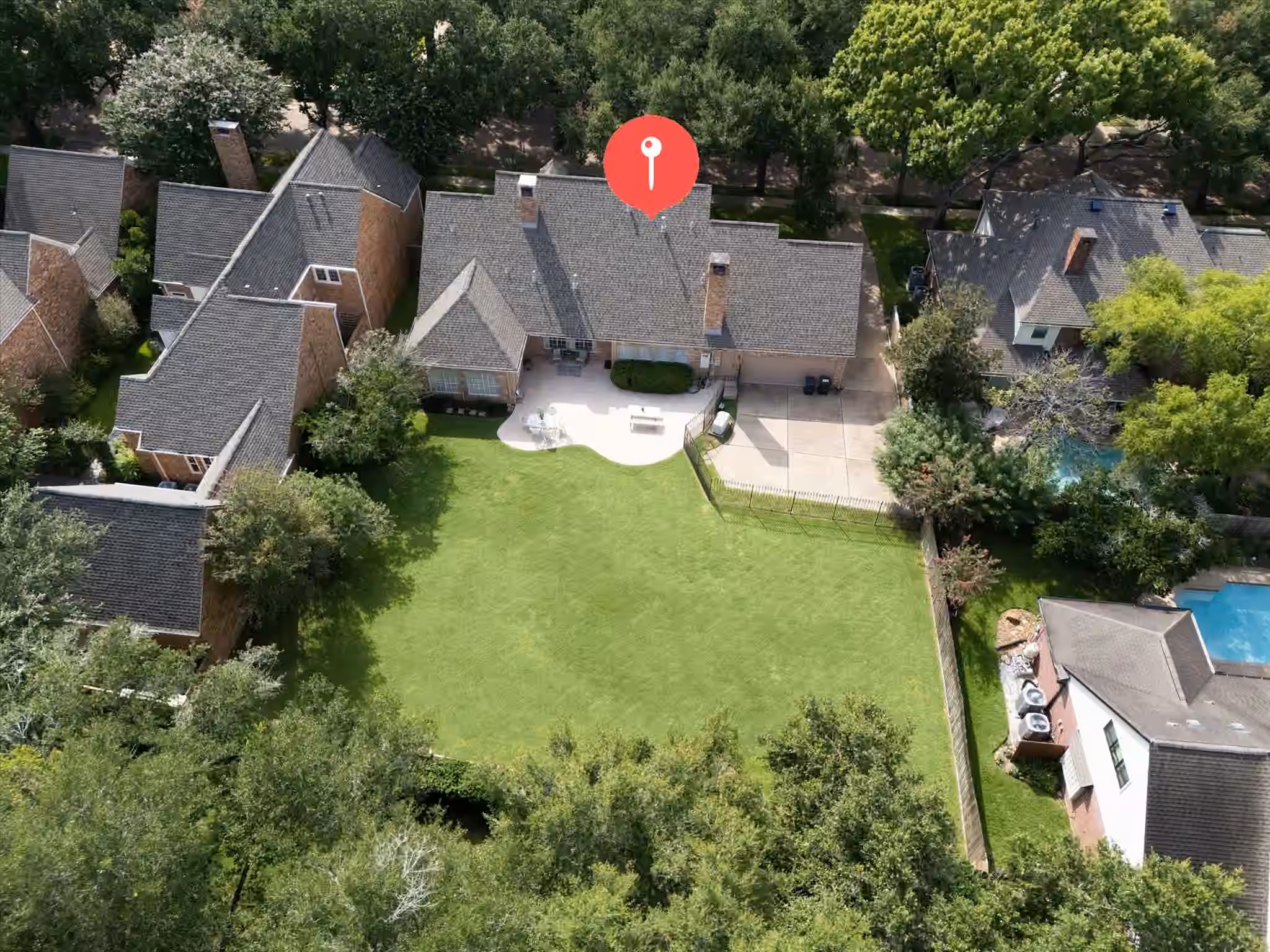 Photo 3 of 1419 Camelot Place, Sugar Land, TX