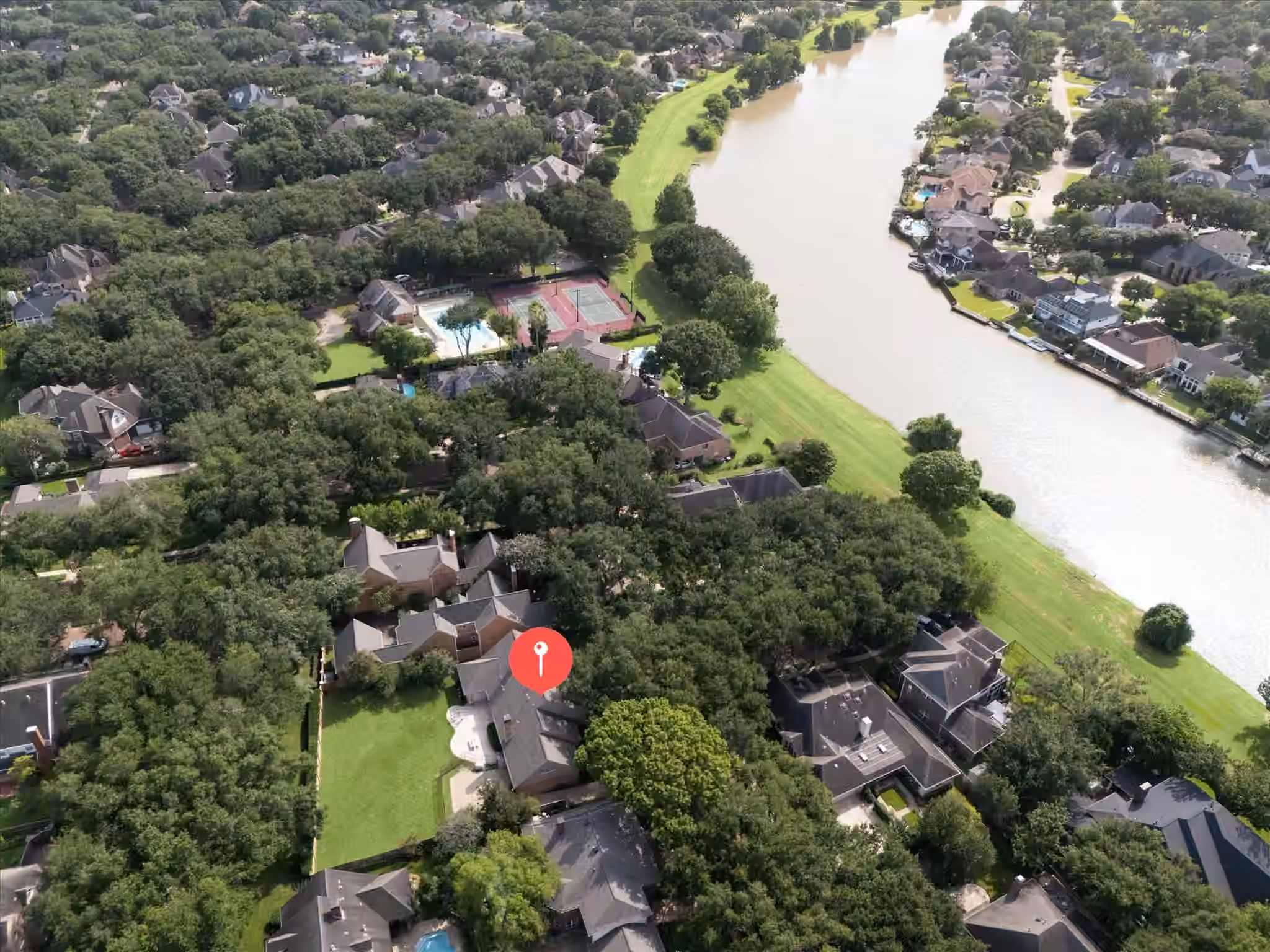 Photo 4 of 1419 Camelot Place, Sugar Land, TX