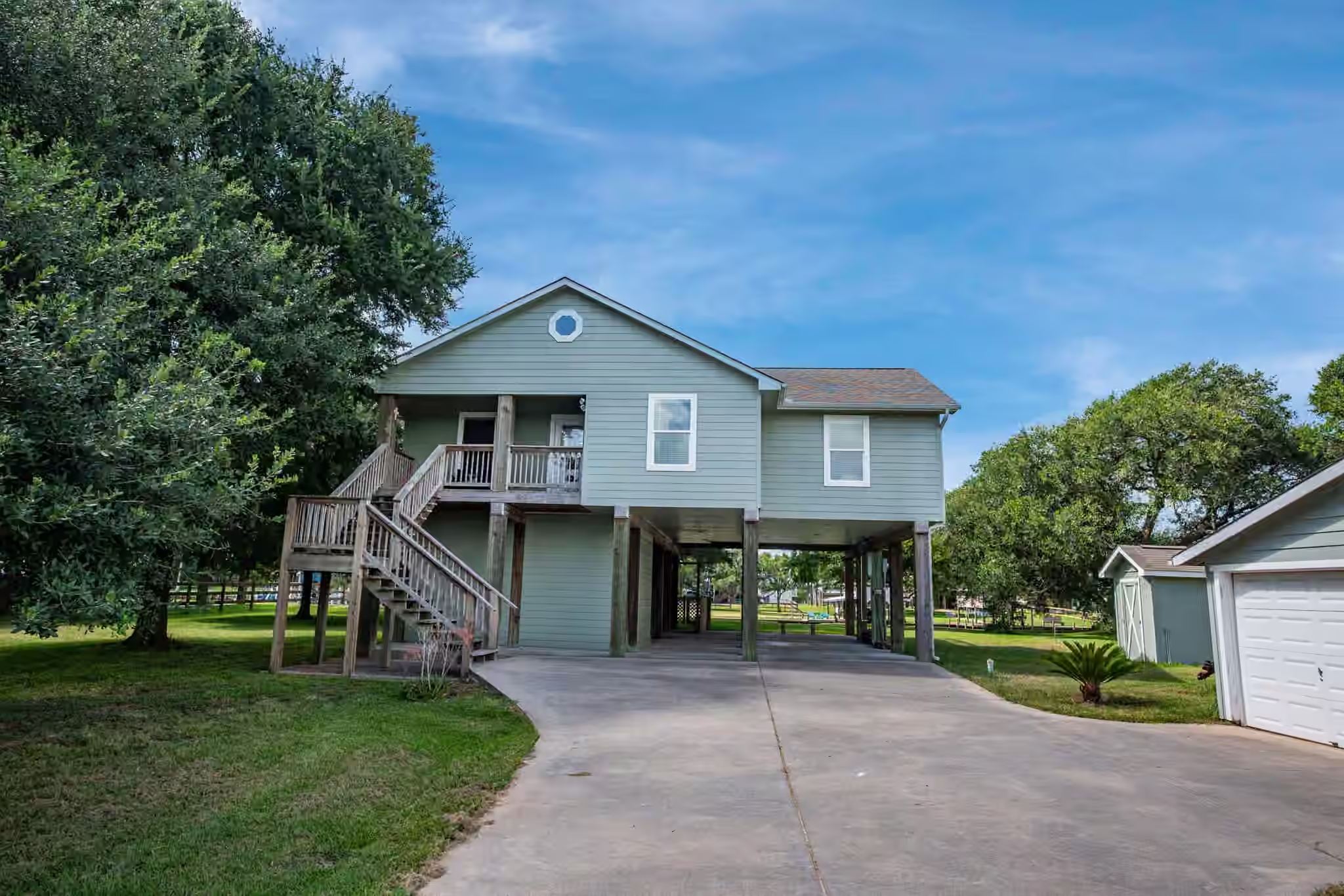 Photo 2 of 1814 County Road 297, Sargent, TX