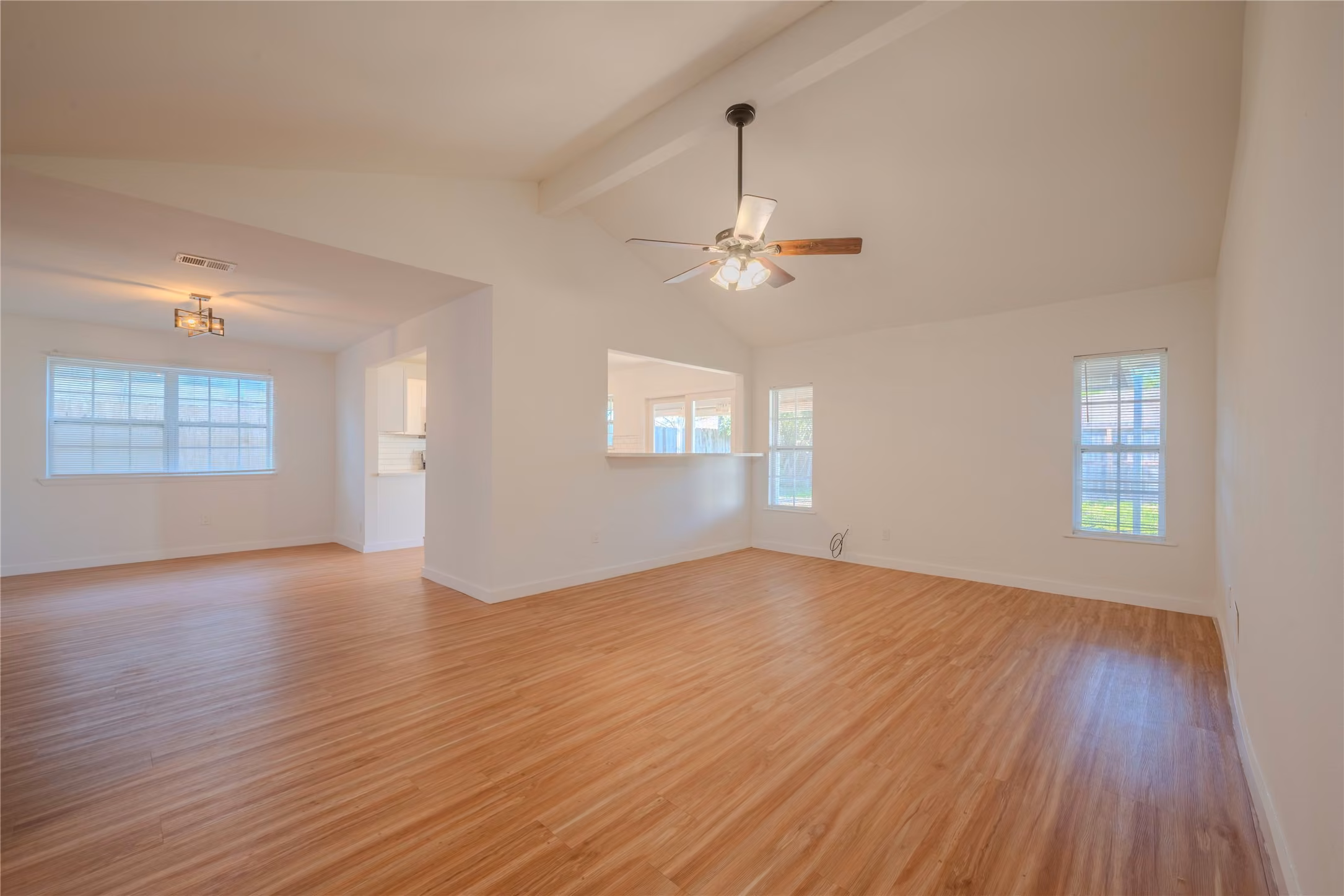 Photo 6 of 7622 Westbank Avenue, Houston, TX