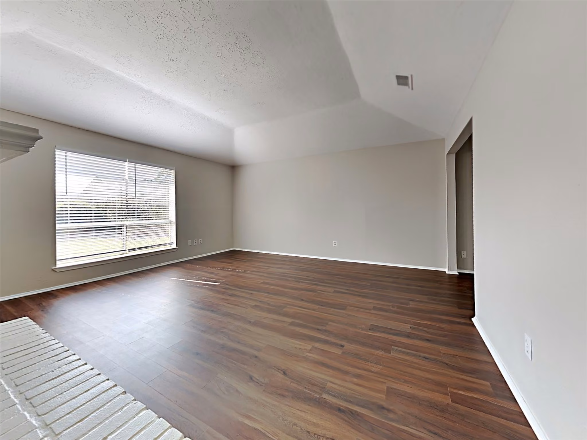 Photo 4 of 24031 Griffin House Lane, Katy, TX
