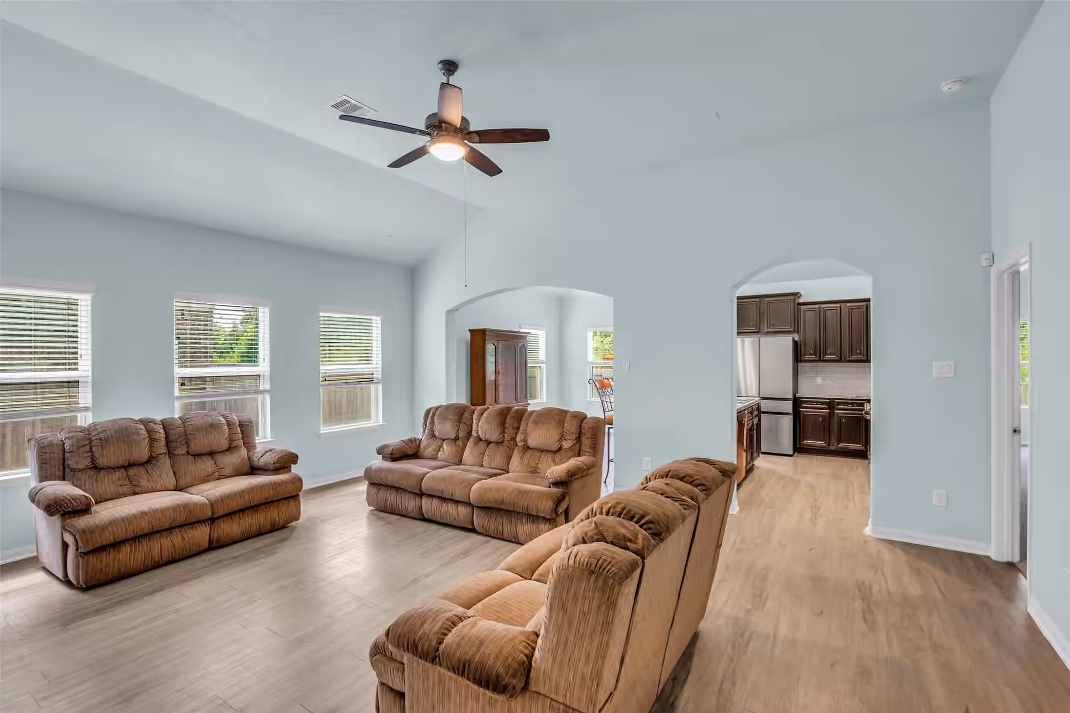 Photo 4 of 15031 Meadow Glen N, Conroe, TX