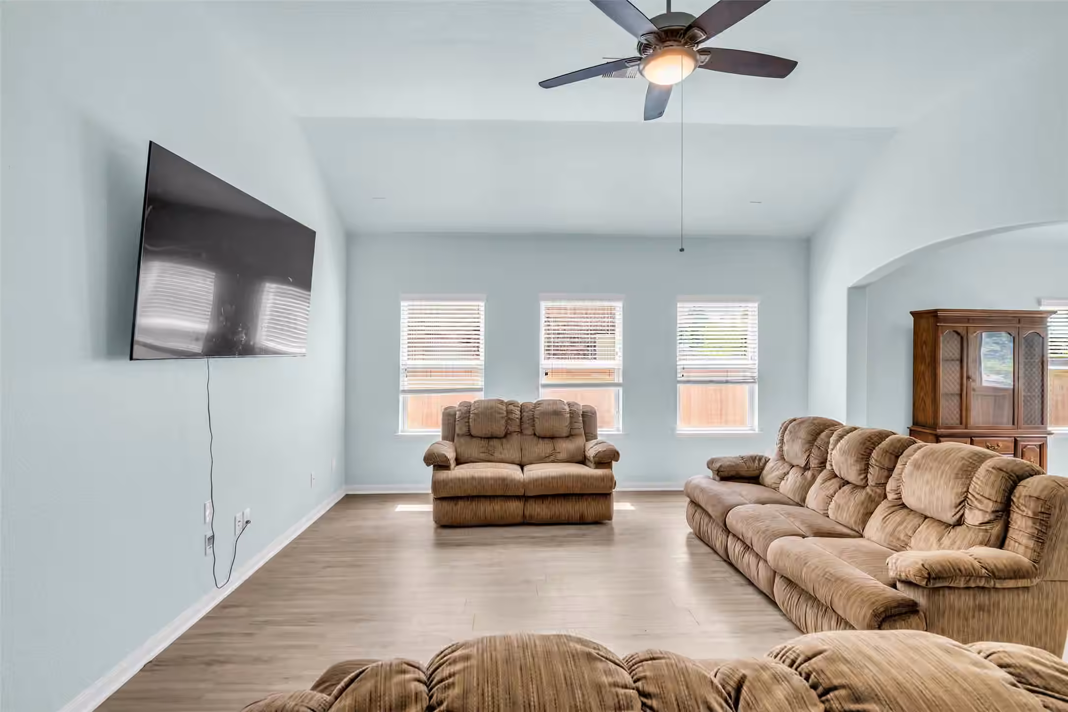 Photo 5 of 15031 Meadow Glen N, Conroe, TX