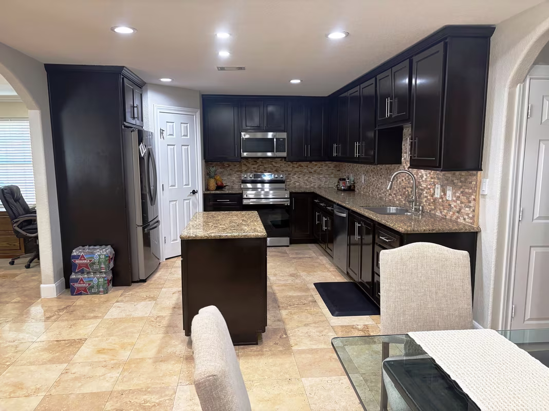 Photo 3 of 6352 Glenhagen Drive, Houston, TX