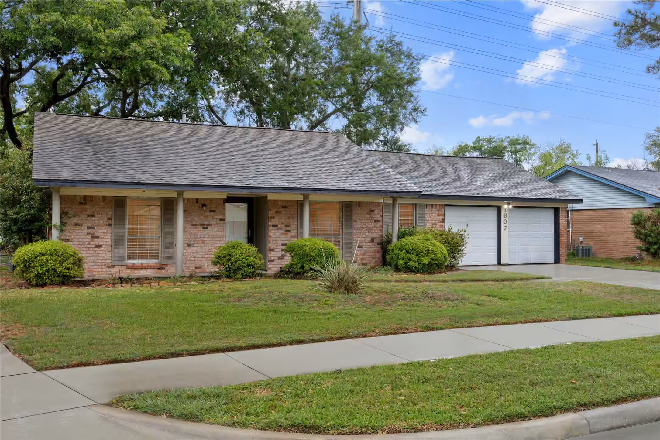 Photo of 1607 Buescher Drive, Houston, TX 77043
