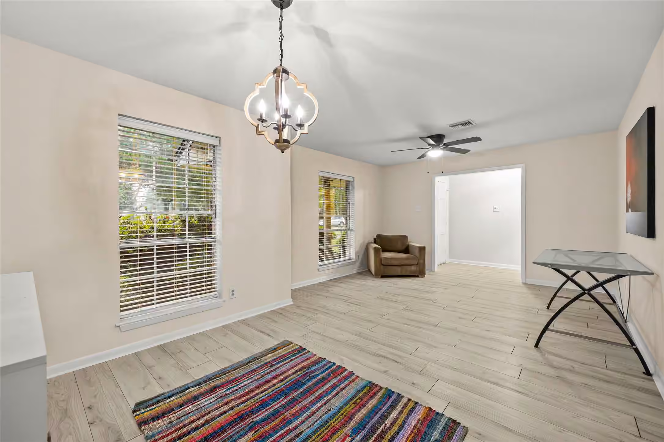 Photo 6 of 1607 Buescher Drive, Houston, TX