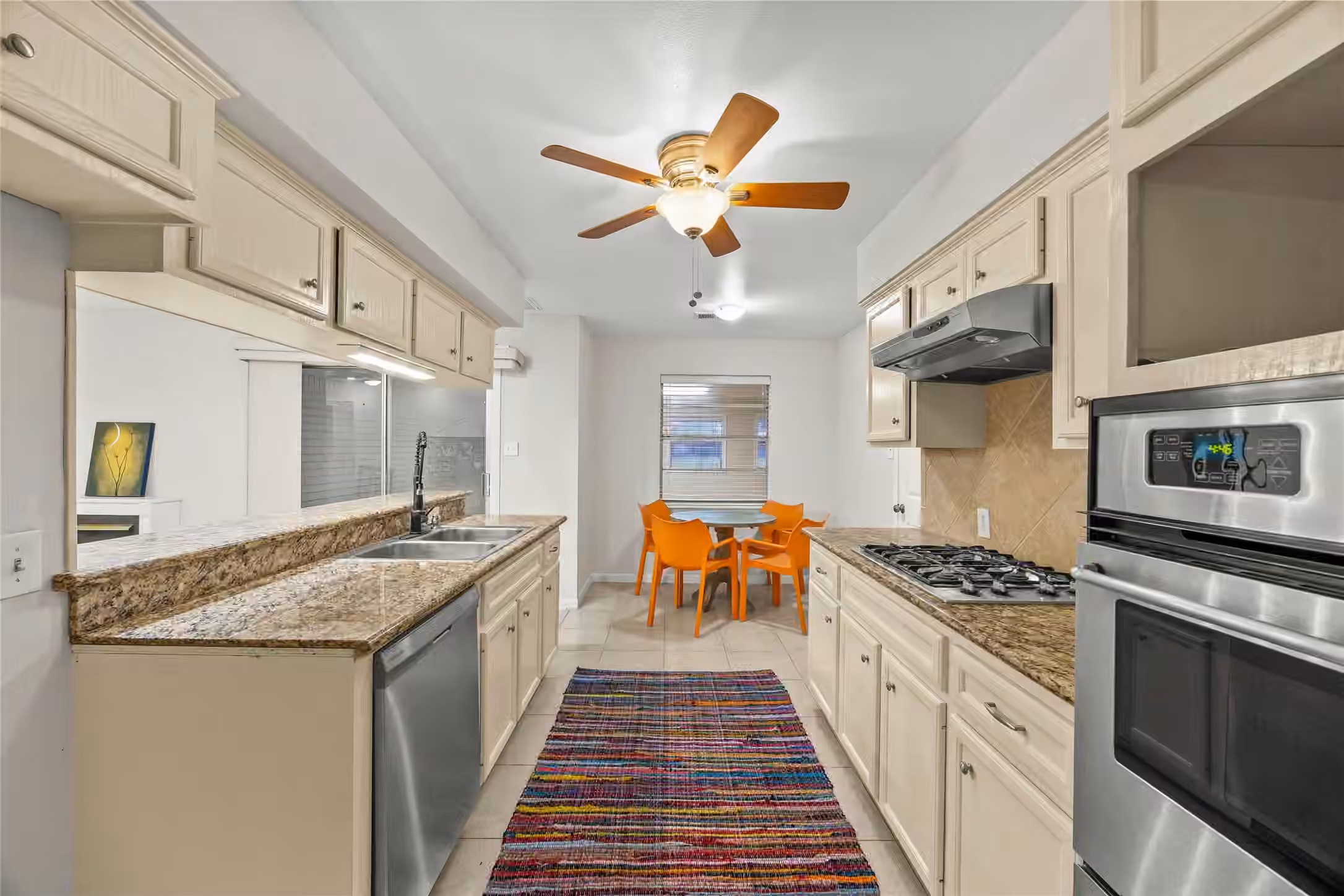 Photo 7 of 1607 Buescher Drive, Houston, TX