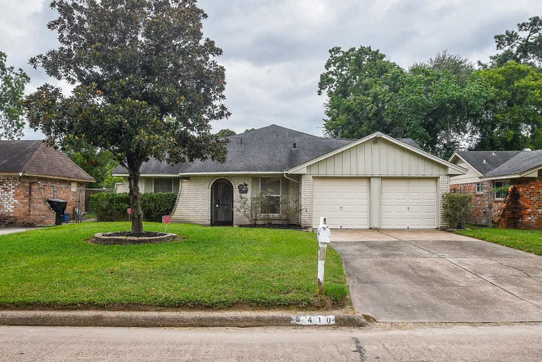 Photo 2 of 6410 Bluestone Drive, Houston, TX
