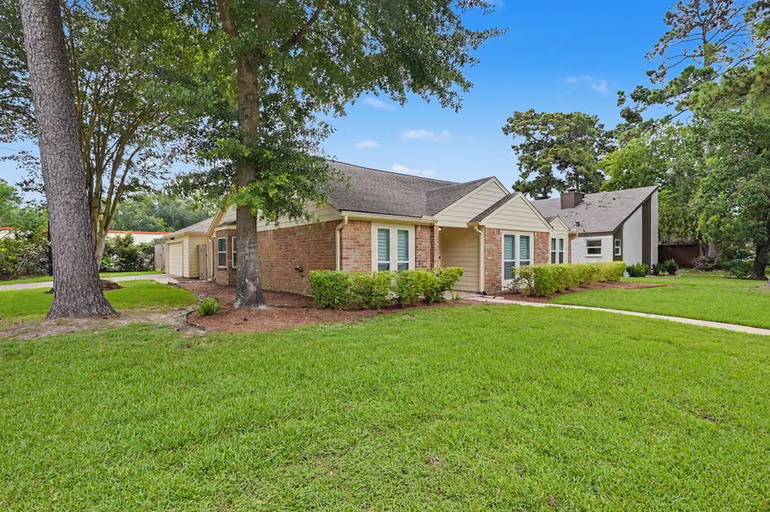 Photo 3 of 15038 Rose Valley Drive, Houston, TX