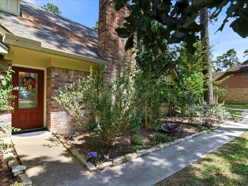 Photo 2 of 26702 Maplewood Drive, Spring, TX