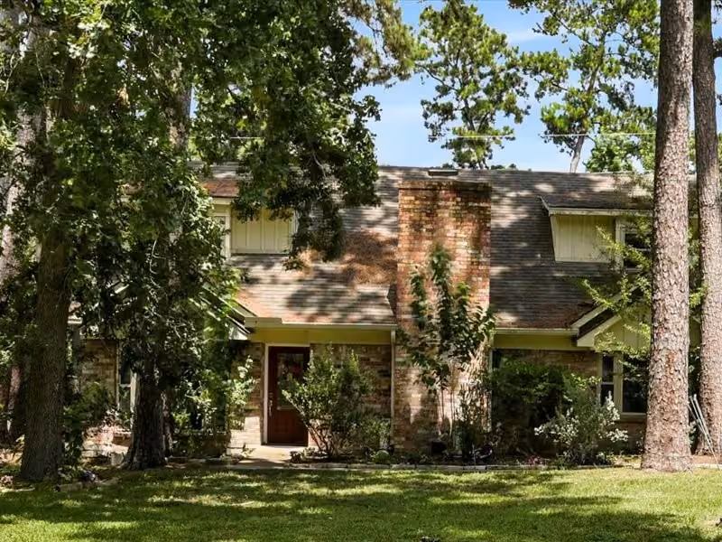 Photo 3 of 26702 Maplewood Drive, Spring, TX