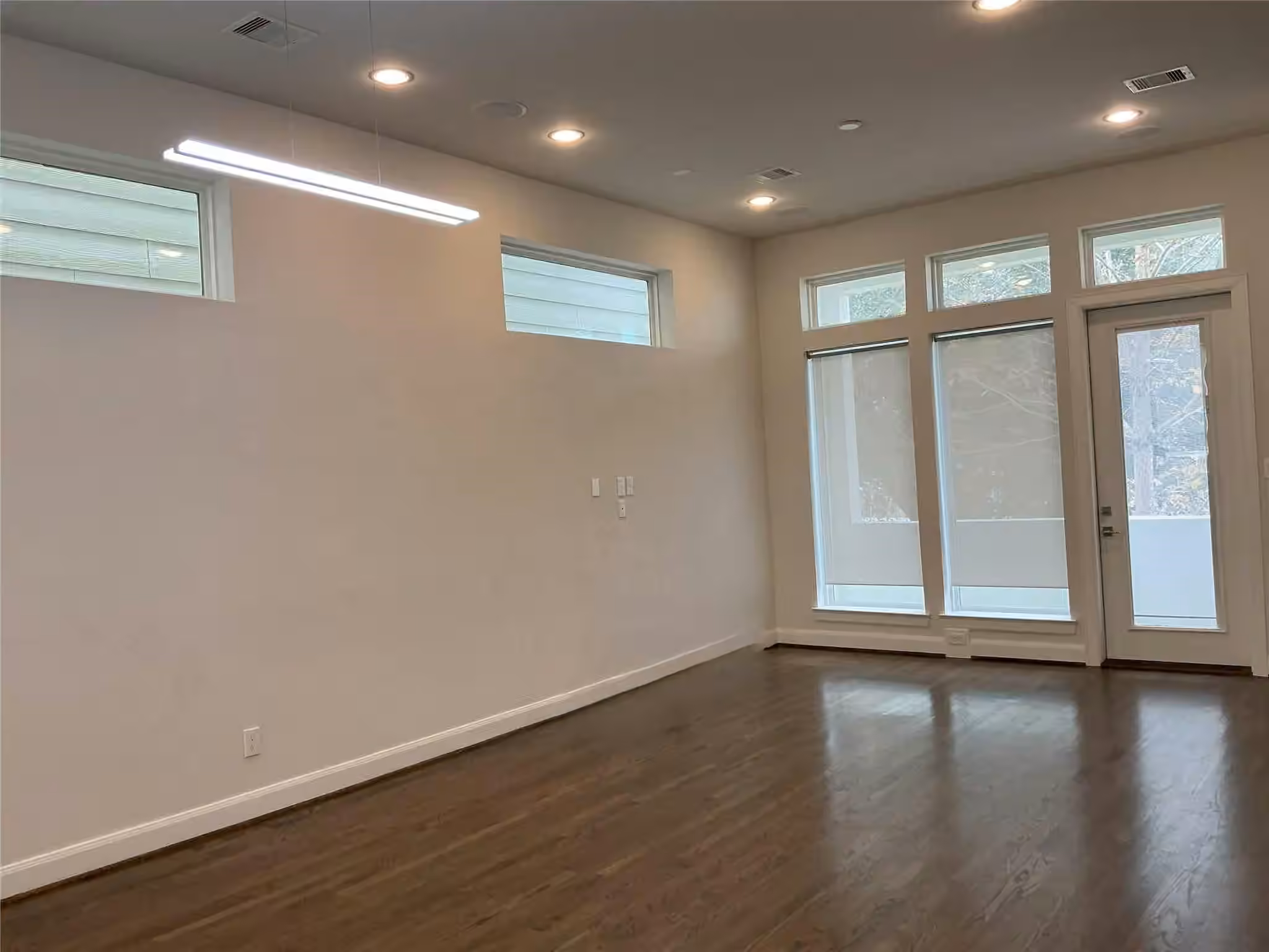 Photo 7 of 3123 Leeland Street, Houston, TX