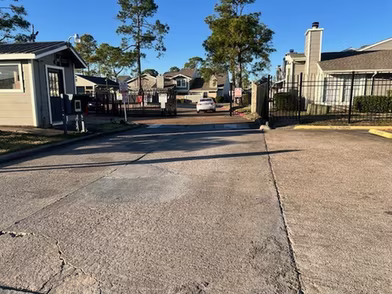 Photo 6 of 12245 Lemon Ridge Lane 122, Houston, TX