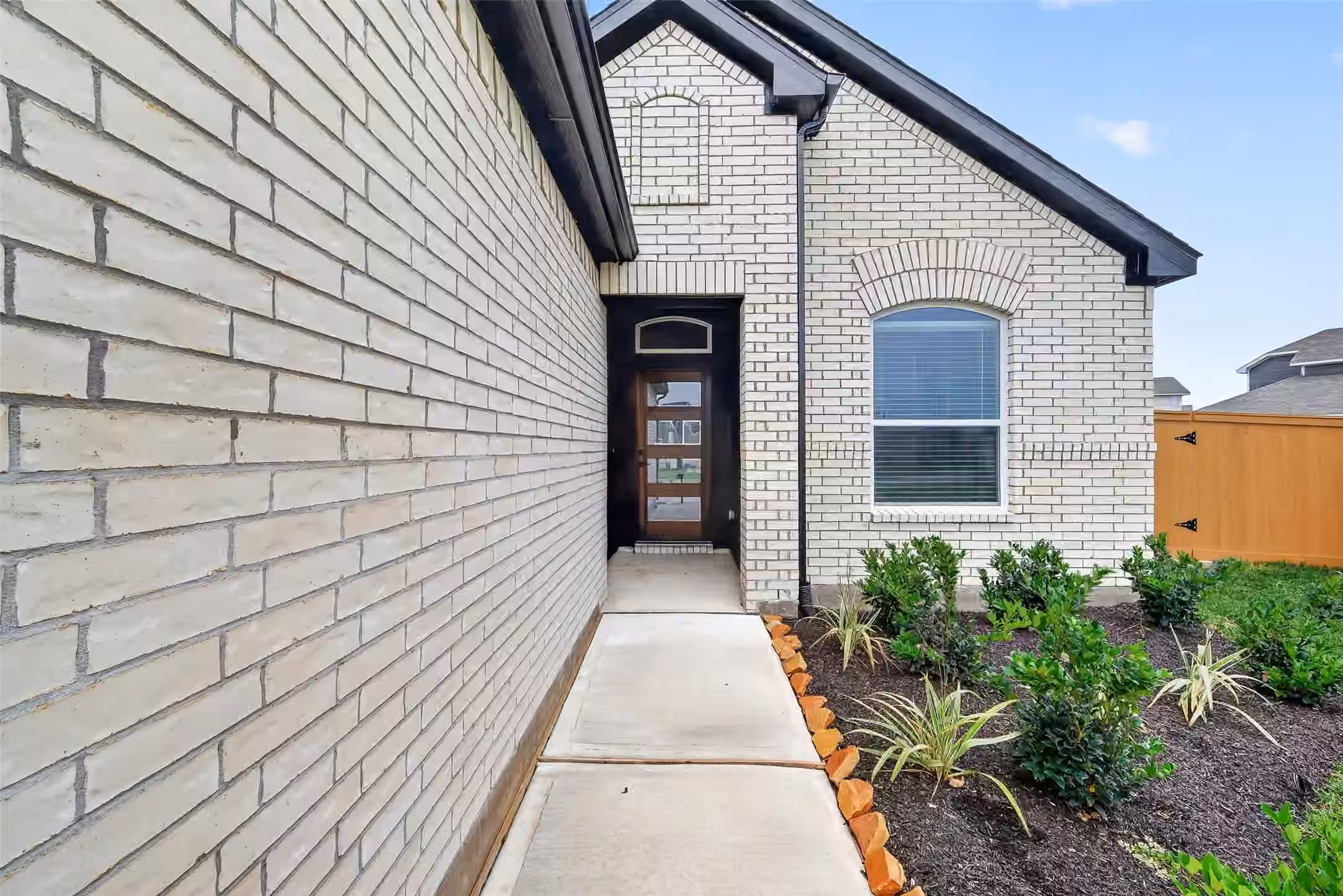 Photo 4 of 27203 Leeward Jetty Drive, Katy, TX