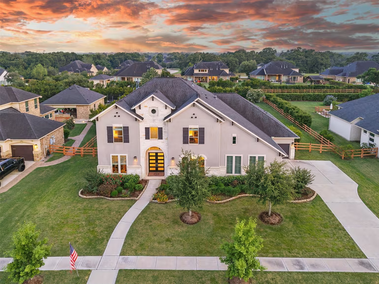 Photo of 29711 Hay Field Ln, Fulshear, TX