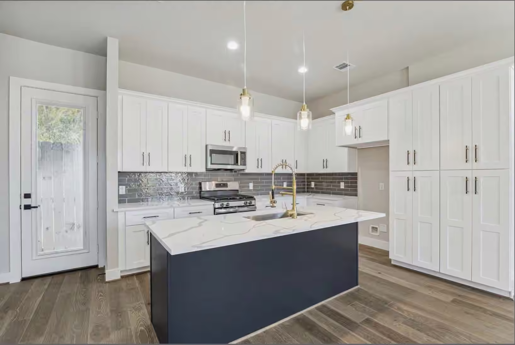 Photo 4 of 5821 Mansfield Heights Lane, Houston, TX