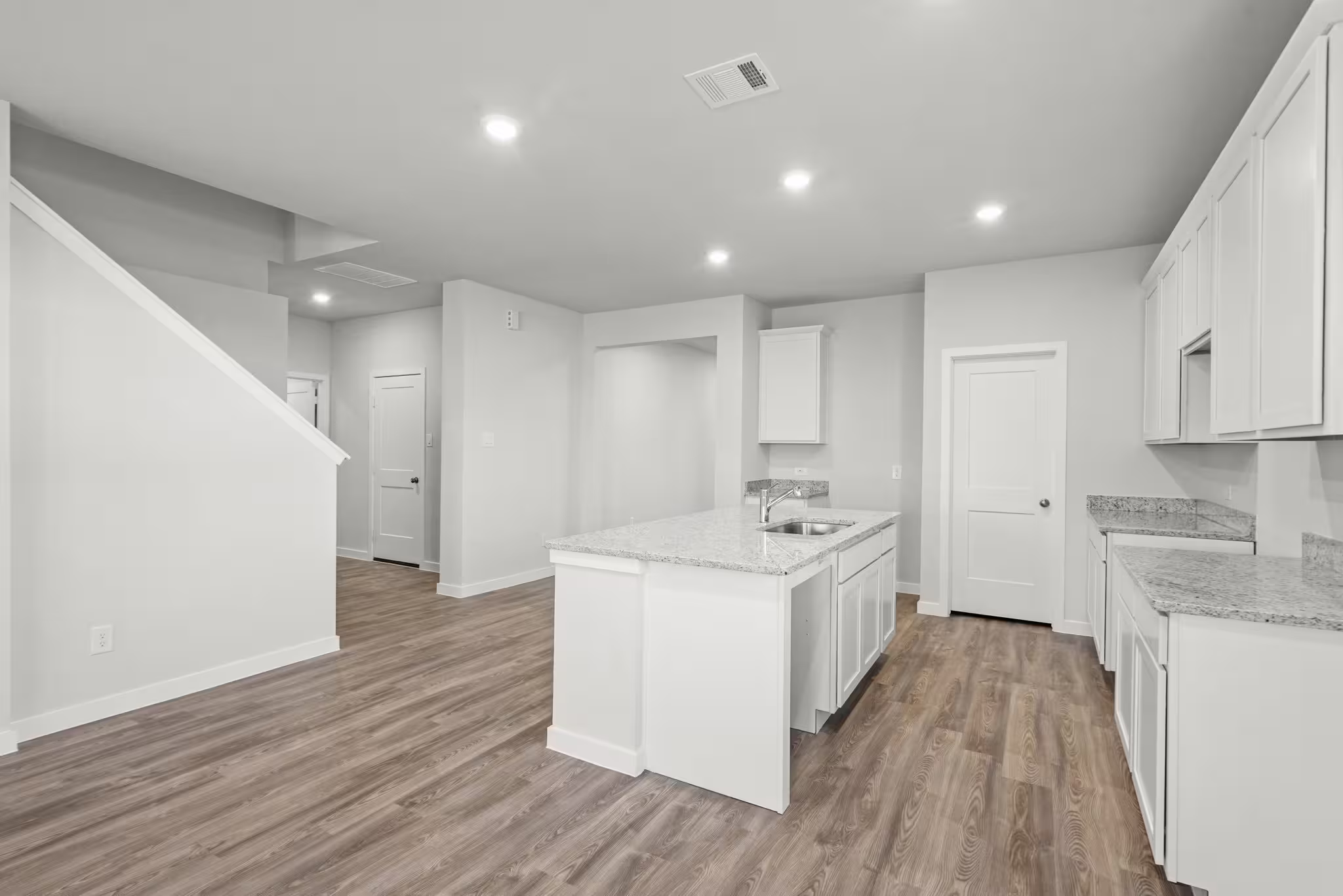 Photo 5 of 618 Cherry Tree Drive, La Marque, TX