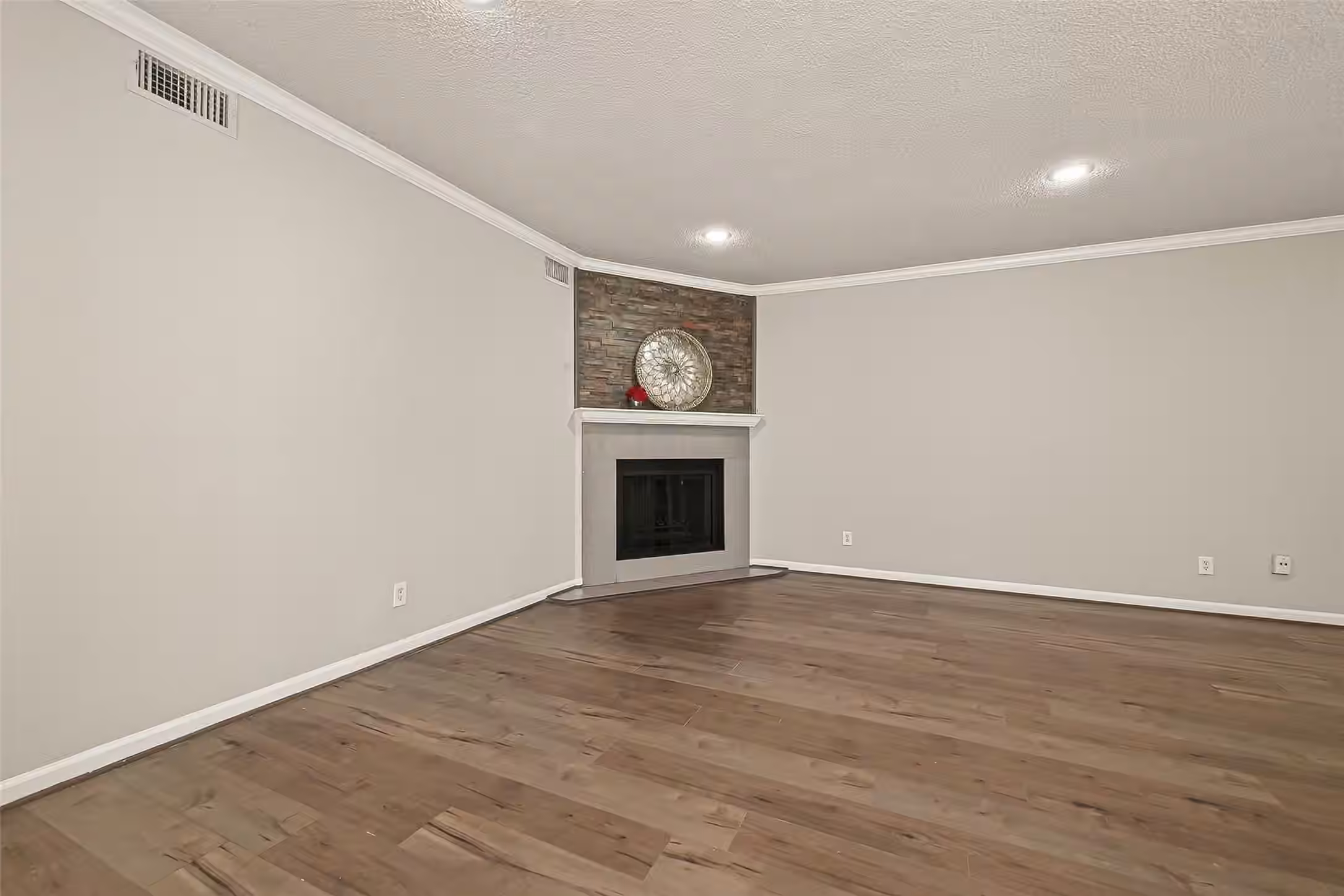 Photo 7 of 4024 Breakwood Drive, Houston, TX