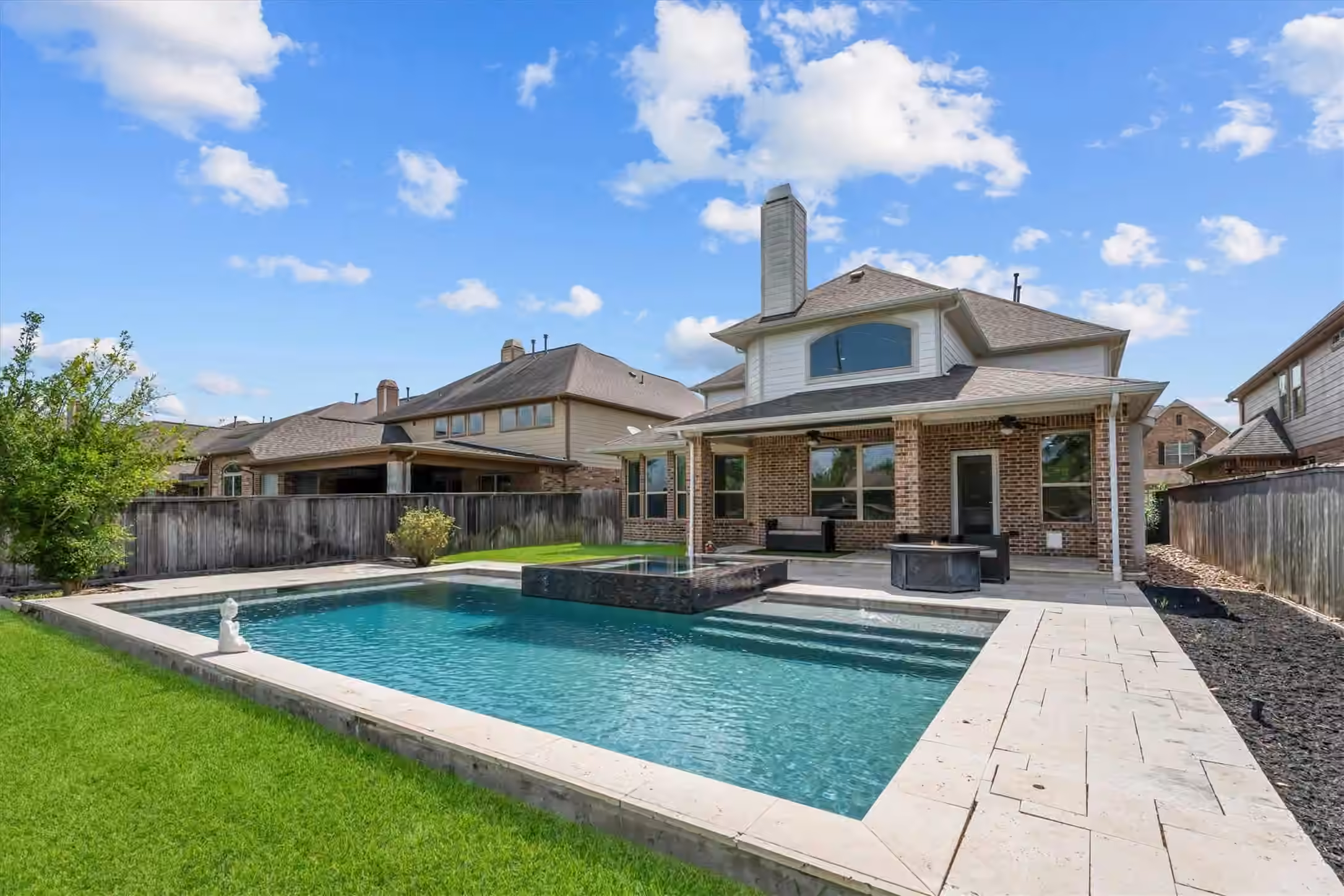 Photo 2 of 74 Wyatt Oaks Drive, Tomball, TX
