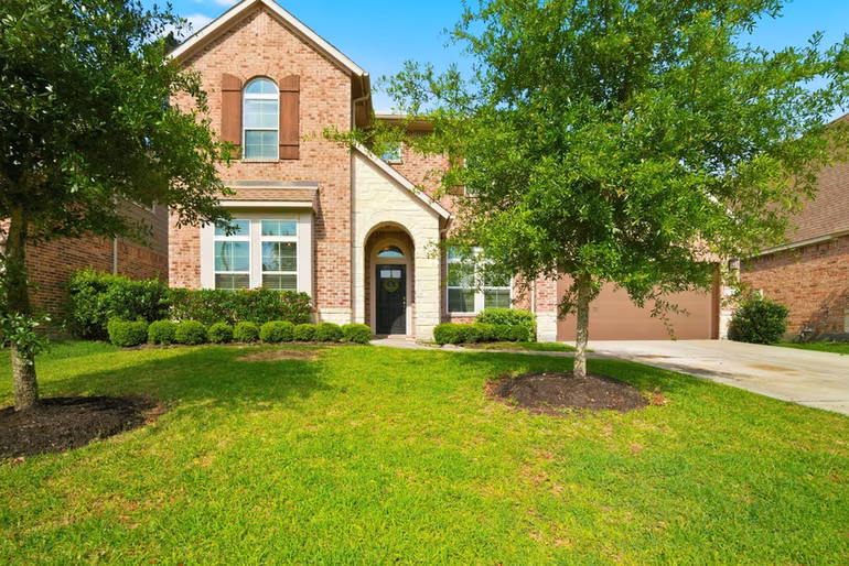Photo 2 of 32187 Park Plains Drive, Conroe, TX