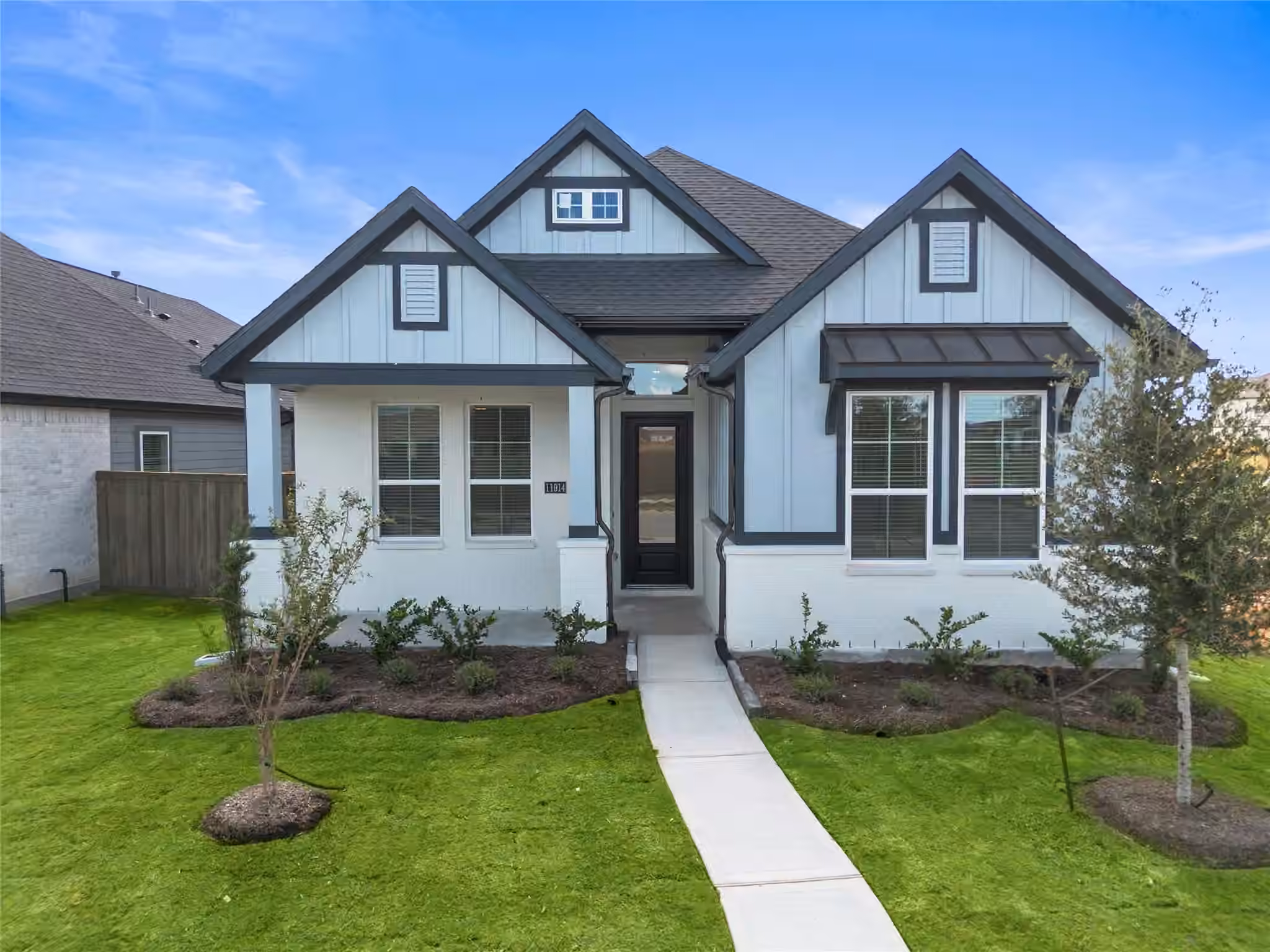 Photo of 11914 North Pavillion Drive, Mont Belvieu, TX