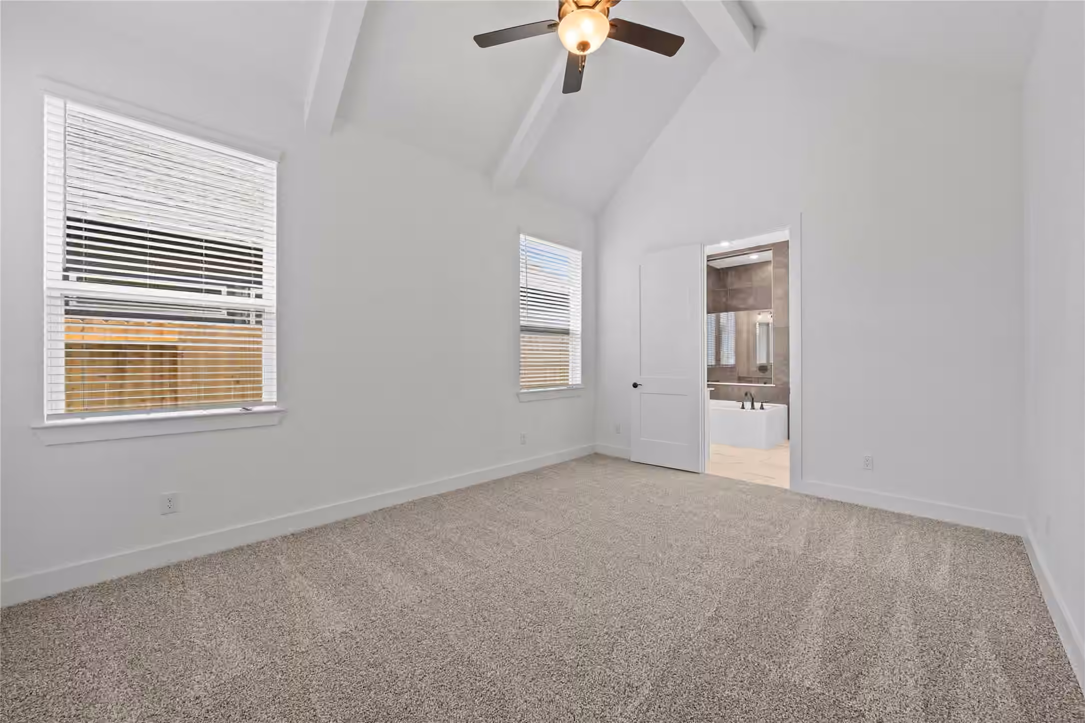 Photo 5 of 11914 North Pavillion Drive, Mont Belvieu, TX