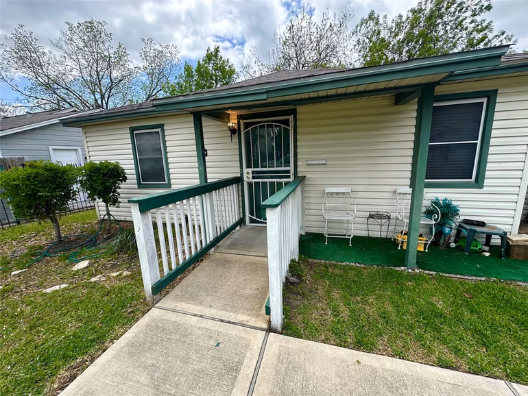 Photo 4 of 10206 Ashville Drive, Houston, TX