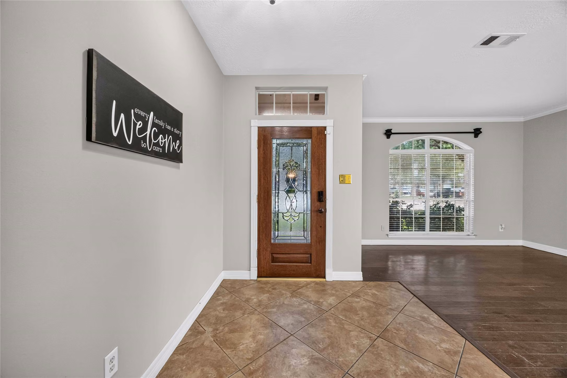 Photo 3 of 11618 Peachwood Lake Drive, Sugar Land, TX