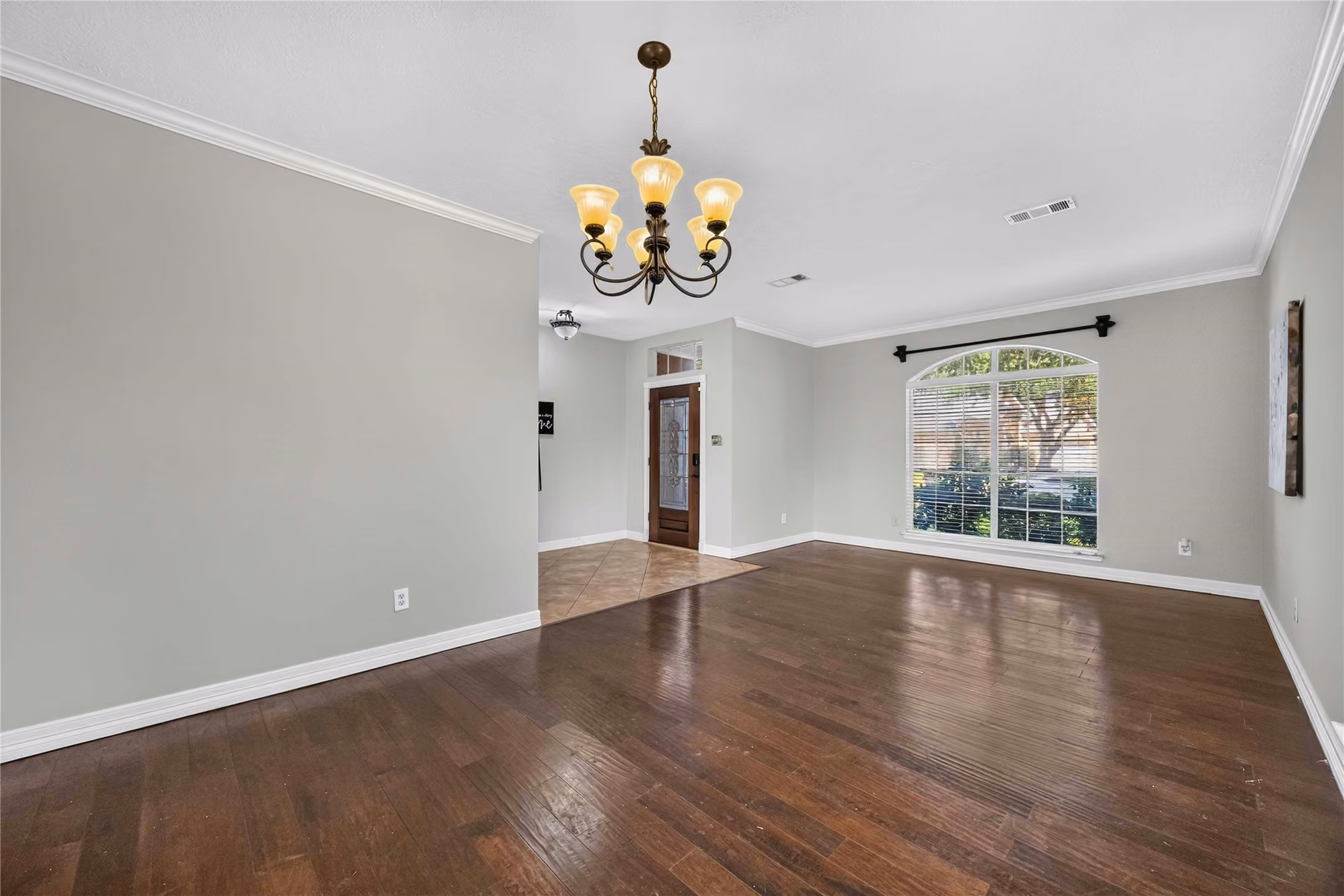 Photo 4 of 11618 Peachwood Lake Drive, Sugar Land, TX